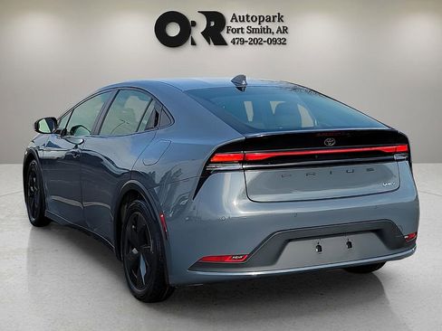 Used 2024 Toyota Prius LE image 4