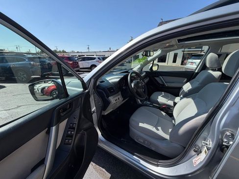 Used 2015 Subaru Forester 2.5i Premium AWD/4WD image 23