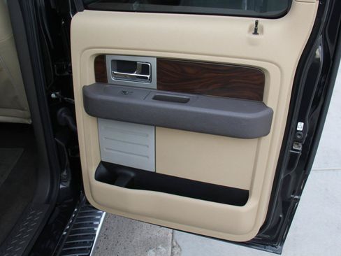 Used 2012 Ford F150 Lariat w/ Lariat Plus Pkg AWD/4WD image 28
