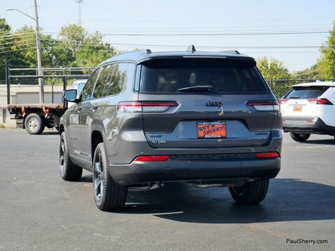 Used 2024 Jeep Grand Cherokee L Limited w/ Black Appearance Package AWD/4WD image 13
