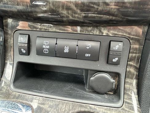 Used 2013 Buick Enclave Leather FWD image 26