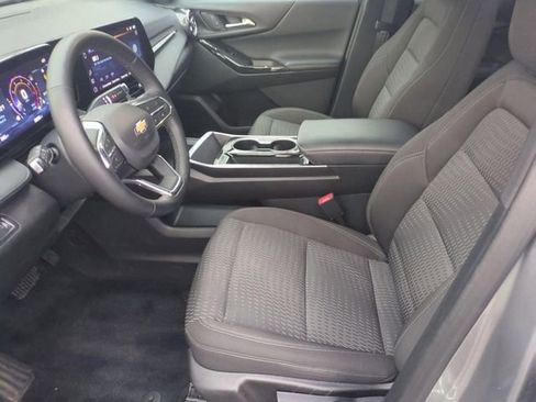 Used 2025 Chevrolet Equinox LT FWD image 18