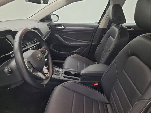 Used 2024 Volkswagen Jetta SE image 17