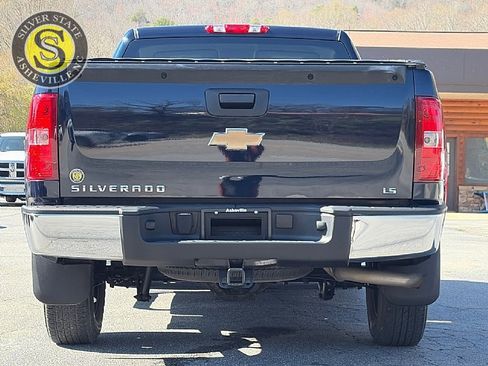 Used 2007 Chevrolet Silverado 1500 W/T w/ Towing Package image 5