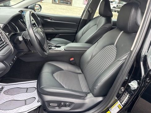 Used 2024 Toyota Camry SE image 22