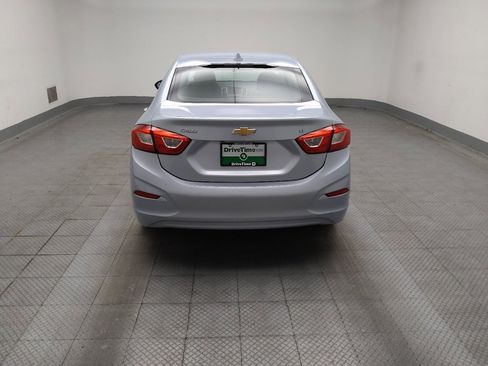 Used 2018 Chevrolet Cruze LT w/ Convenience Package FWD image 6