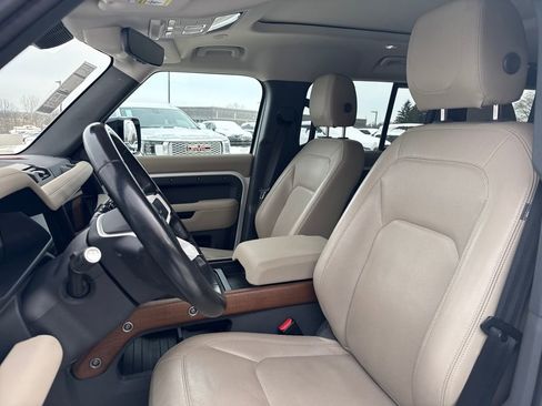 Used 2023 Land Rover Defender 110 SE image 13