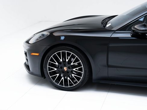 Certified 2026 Porsche Panamera image 11