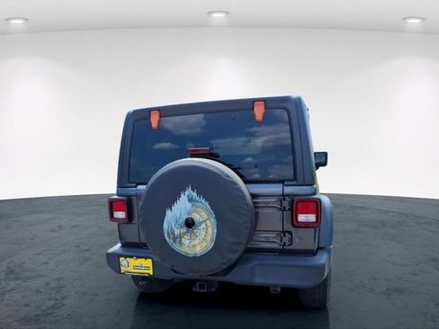 Used 2020 Jeep Wrangler Sport AWD/4WD image 16