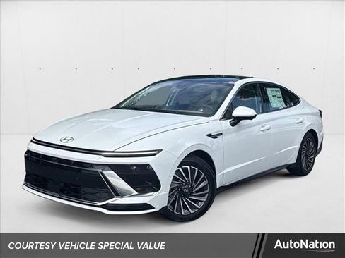 New 2025 Hyundai Sonata Limited image 1