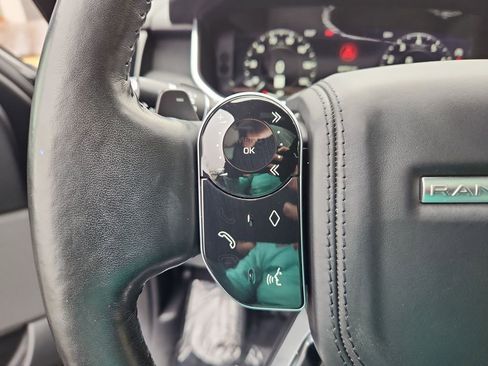 Used 2019 Land Rover Range Rover HSE image 19