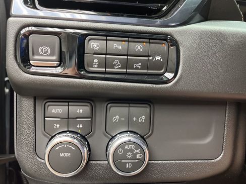 New 2026 GMC Yukon AT4 image 14