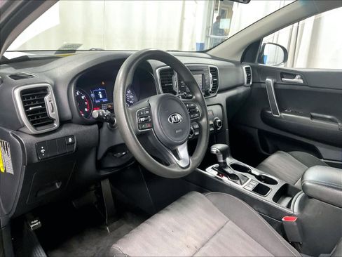 Used 2019 Kia Sportage LX image 8
