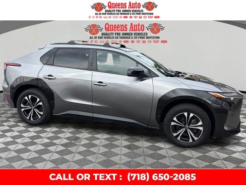 Used 2023 Toyota bZ4X AWD w/ Weather Package image 8