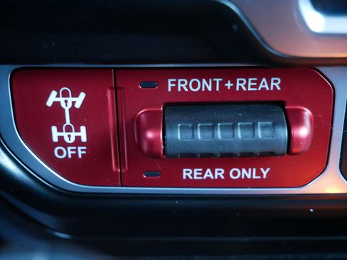 Used 2023 Jeep Wrangler Rubicon w/ Steel Bumper Group image 29