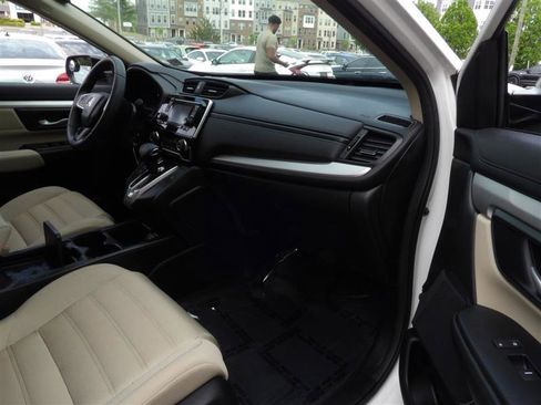 Used 2017 Honda CR-V LX image 12