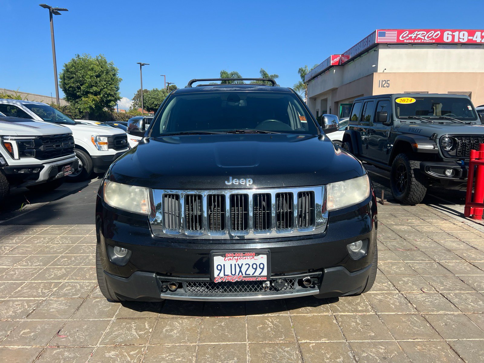 Used 2013 Jeep Grand Cherokee Limited w/ Luxury Group II RWD image 2