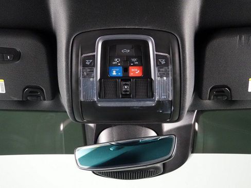 Used 2022 RAM 1500 4x4 Crew Cab Laramie image 64