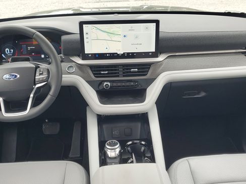 New 2026 Ford Explorer Platinum w/ LUX Leather Package image 14