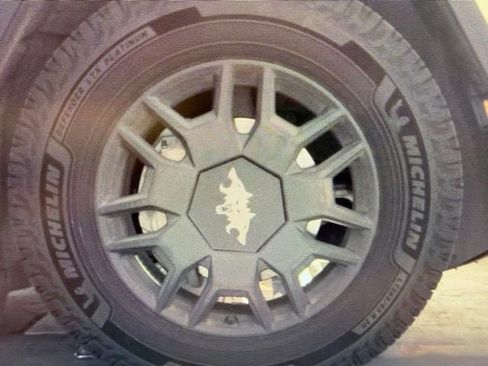 Used 2024 Tesla Cybertruck Cyberbeast AWD/4WD image 10