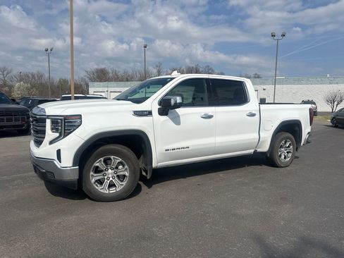 Used 2025 GMC Sierra 1500 SLT image 13