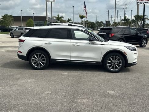 Certified 2022 Lincoln Corsair AWD w/ Premium Package image 6