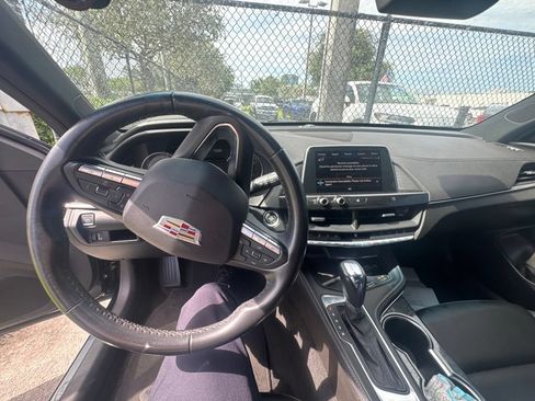 Used 2021 Cadillac CT4 Luxury RWD image 3