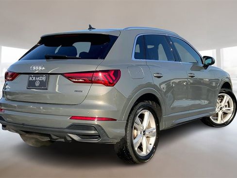 Used 2023 Audi Q3 2.0T Premium w/ Convenience Package image 2