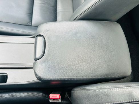 Used 2011 Honda Accord EX-L image 35