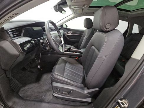 Used 2024 Audi Q8 e-tron Premium Plus w/ Premium Plus Package AWD/4WD image 3