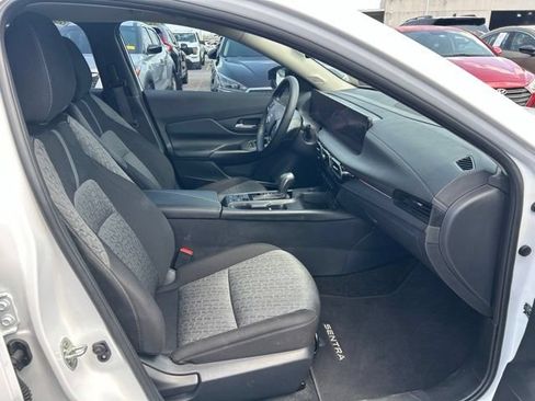 Used 2026 Nissan Sentra SV w/ SV Convenience Package FWD image 11