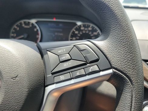 Used 2024 Nissan Altima 2.5 SV FWD image 21