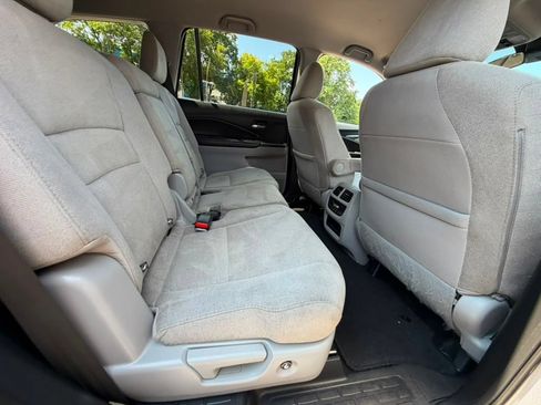 Used 2021 Honda Pilot EX image 19