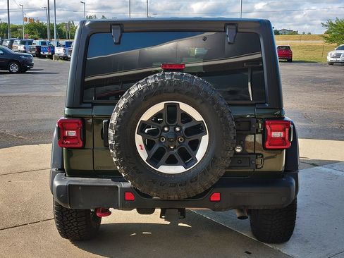 Used 2021 Jeep Wrangler Unlimited Rubicon w/ Steel Bumper Group AWD/4WD image 19