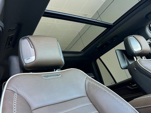 Used 2025 GMC Yukon Denali Ultimate AWD/4WD image 20