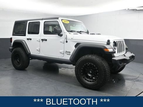 Used 2019 Jeep Wrangler Unlimited Sport S image 3