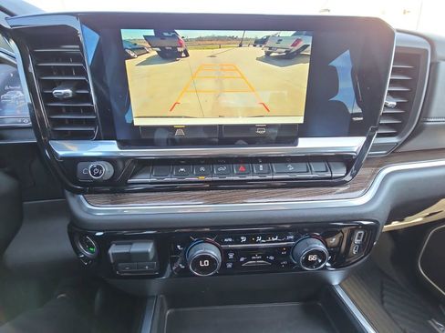 Used 2025 Chevrolet Silverado 1500 LT image 23