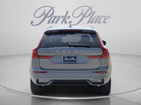 Used 2026 Volvo XC60 B5 Plus w/ Protection Package Premier AWD/4WD image 4