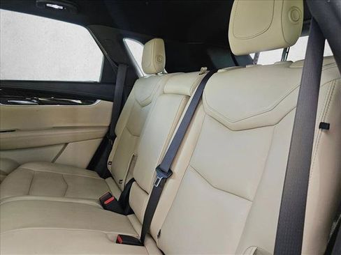 Used 2019 Cadillac XT5 FWD image 15