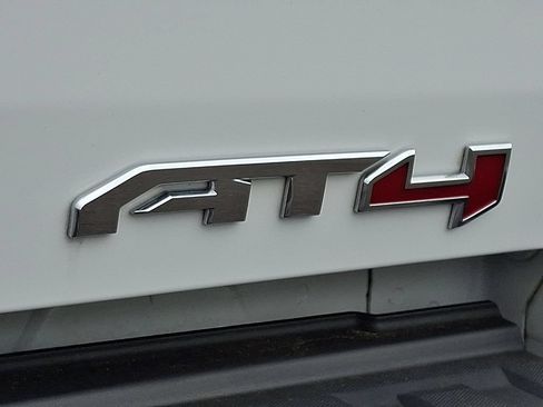 Used 2022 GMC Canyon AT4 AWD/4WD image 31