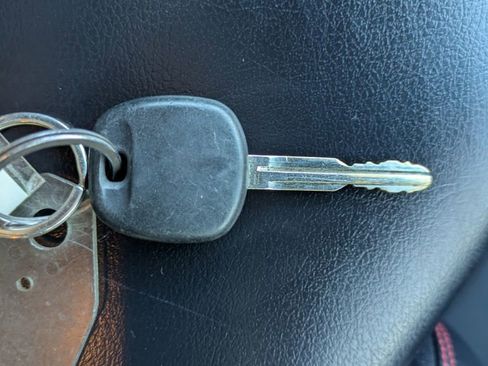 Used 2017 Toyota Camry SE FWD image 28