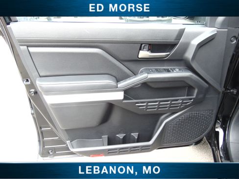 Used 2024 Toyota Tacoma TRD Off-Road image 17