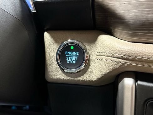 Used 2022 Ford Expedition Limited AWD/4WD image 21