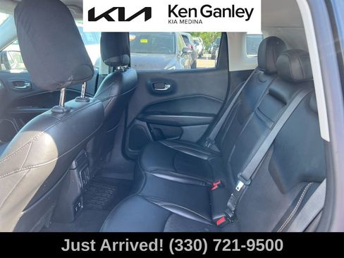 Used 2019 Jeep Compass Latitude AWD/4WD image 10