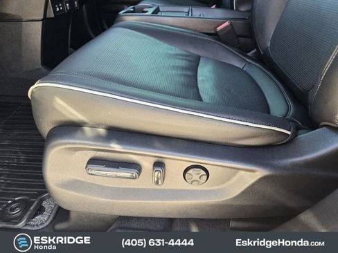 Used 2025 Honda Odyssey Elite image 26