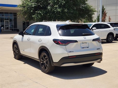New 2026 Honda HR-V Sport image 4