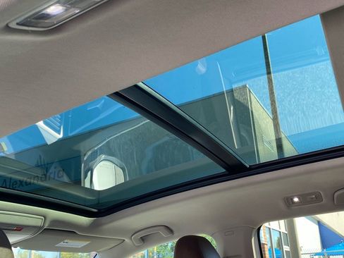 Certified 2023 Volkswagen Atlas SEL image 22