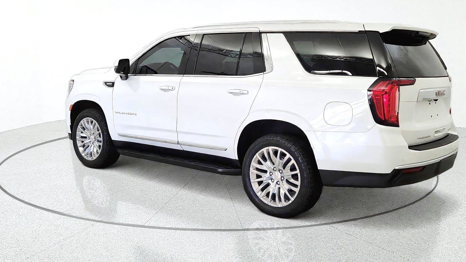 Used 2022 GMC Yukon SLT w/ SLT Premium Package AWD/4WD image 6