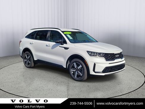 Used 2023 Kia Sorento S FWD image 1