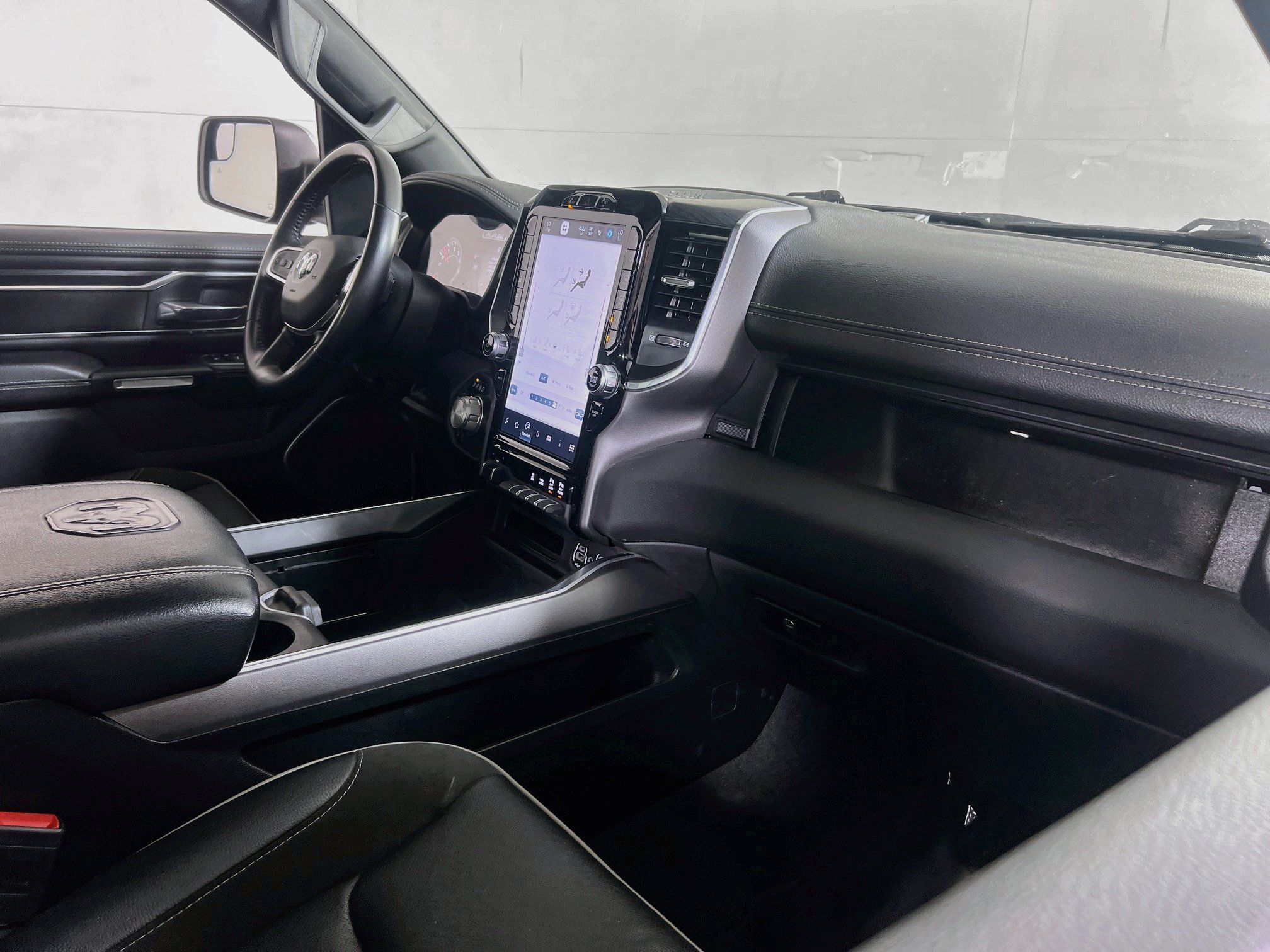 Used 2023 RAM 1500 Laramie AWD/4WD image 29